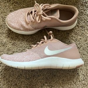 Women’s Pink Nike Shoes